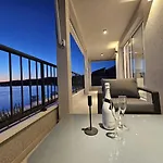 Lux Апартаменты *
