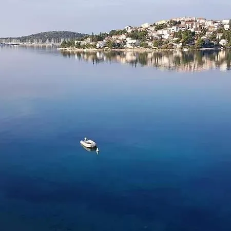 Lux Διαμέρισμα *