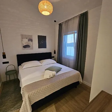 Lux * Rogoznica (Sibenik-Knin)