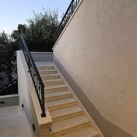 Διαμέρισμα Lux *