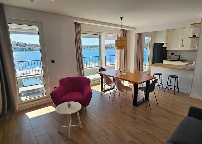 Lux Rogoznica (Sibenik-Knin)